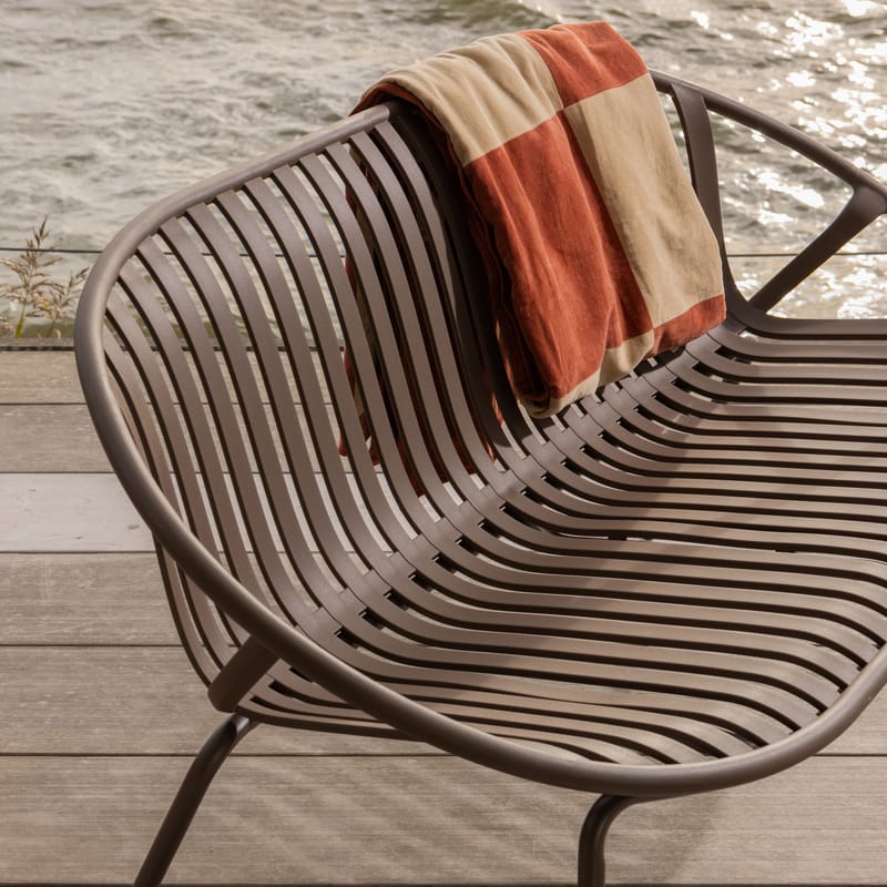 Penkki Bruce 134 cm ulkokäyttöön - Lila/Ruskea - Puutarhakalusteet - Ulkosohva & puutarhapenkki - Puutarhapenkki & ulkopenkki