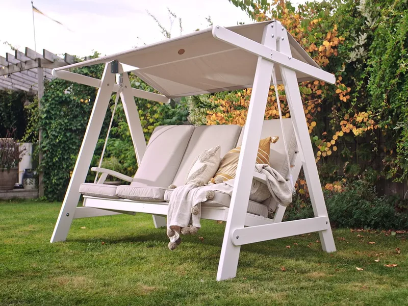 Puutarhakeinu Hillerstorp Aspö - Valkoinen - Puutarhakalusteet - Ulkosohva & puutarhapenkki - Pihakeinu & puutarhakeinu