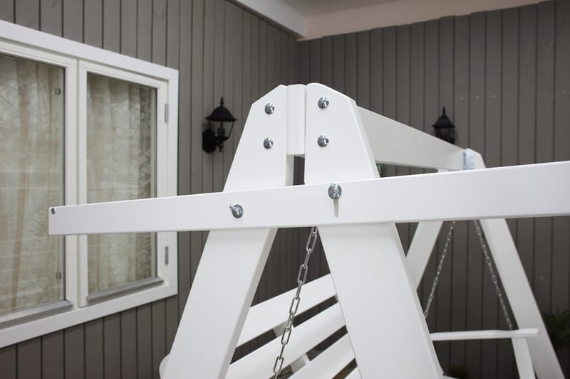 Keinu Pelle Valkoinen/Musta - KWA - Puutarhakalusteet - Ulkosohva & puutarhapenkki - Pihakeinu & puutarhakeinu