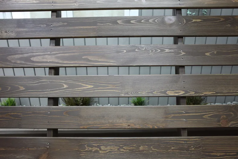 Keinu Pelle 3:n ist ilman katosta - Ruskea - Puutarhakalusteet - Ulkosohva & puutarhapenkki - Pihakeinu & puutarhakeinu