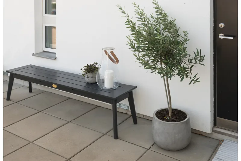 Penkki Stoltö Musta - Hillerstorp - Puutarhakalusteet - Ulkosohva & puutarhapenkki - Puutarhapenkki & ulkopenkki