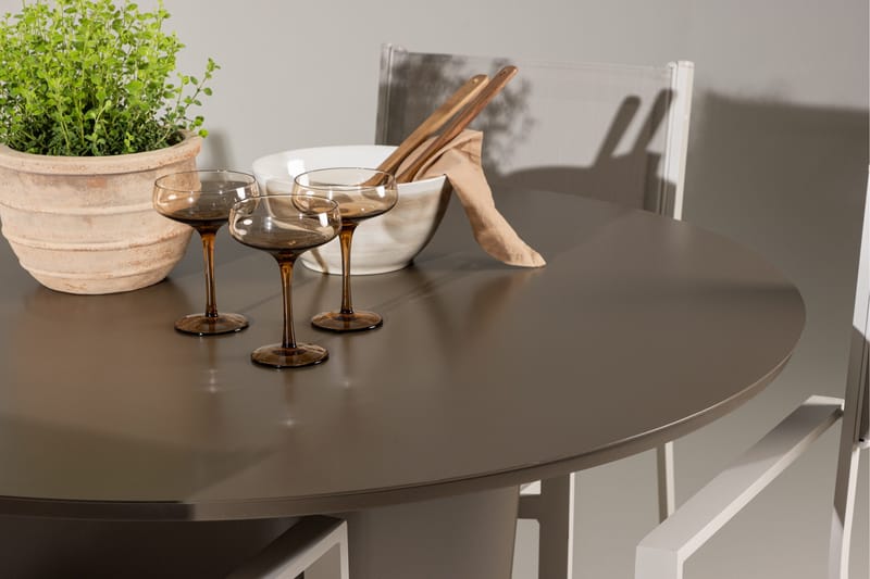 Santa Fe ruokailuryhmä pyöreä 120 cm + 4 Copacabana-tuolia beige/ruskea - Puutarhakalusteet - Ulkoryhmä - Ruokailuryhmät ulos