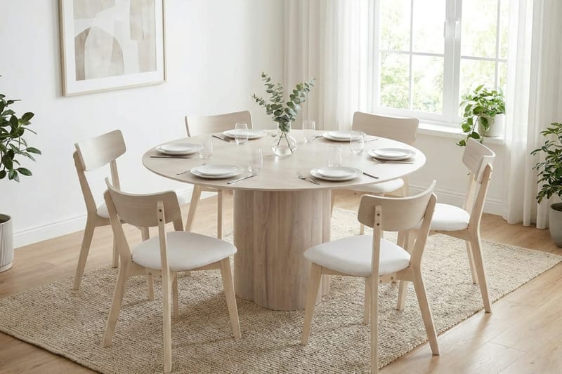 Juno-ruokailuryhmä 150 cm pyöreä, valkolakattu, 6 Amelia-ruokatuolia pehmusteella - Valkokuultolakattu/Beige - Puutarhakalusteet - Ulkoryhmä - Ruokailuryhmät ulos