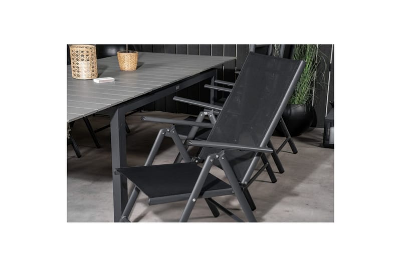 Ruokailuryhmä Levels Jatk 160 cm 4 Break tuolia Musta/Harmaa - Venture Home - Puutarhakalusteet - Ulkoryhmä - Ruokailuryhmät ulos