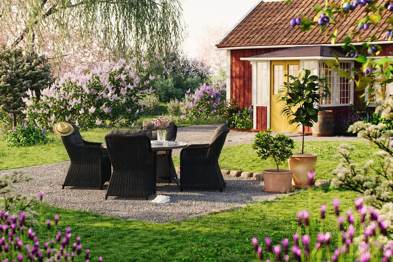 Ruokailuryhmä Marcus Ø140 + 4 Nojatuolia + pehmusteet - Musta - Puutarhakalusteet - Ulkoryhmä - Ruokailuryhmät ulos