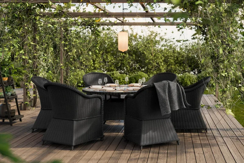 Ruokailuryhmä Marcus Ø140 + 6 Marcus Light tuolia + pehmuste - Musta - Puutarhakalusteet - Ulkoryhmä - Ruokailuryhmät ulos