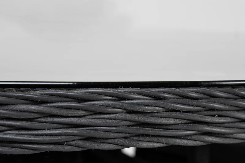 Ruokailuryhmä Marcus Ø140 + 6 Marcus Light tuolia + pehmuste - Musta - Puutarhakalusteet - Ulkoryhmä - Ruokailuryhmät ulos