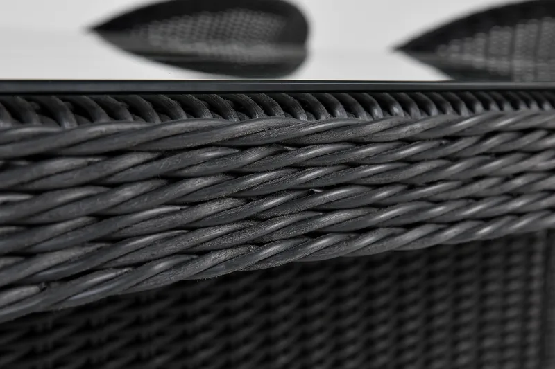 Ruokailuryhmä Marcus 200 + 4 Marcus Light tuolia + pehmustee - Musta - Puutarhakalusteet - Ulkoryhmä - Ruokailuryhmät ulos