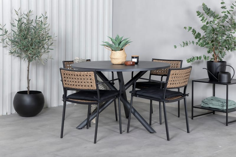 Ruokailuryhmä Alma Pyöreä 120 cm 4 Paola tuolia - Musta/Luonnonväri - Puutarhakalusteet - Ulkoryhmä - Ruokailuryhmät ulos