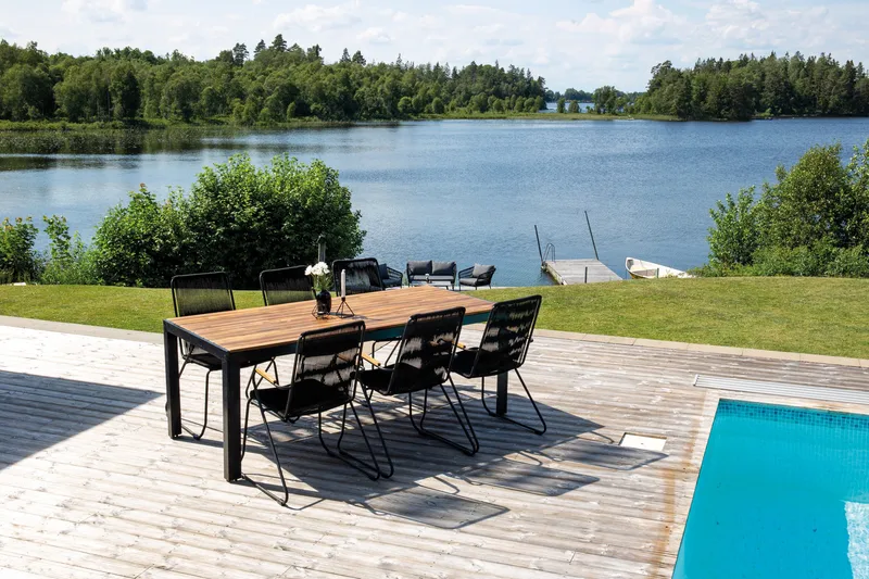 Ruokailuryhmä Bois 200 cm 6 käsinojallista tuolia - Musta - Puutarhakalusteet - Ulkoryhmä - Ruokailuryhmät ulos