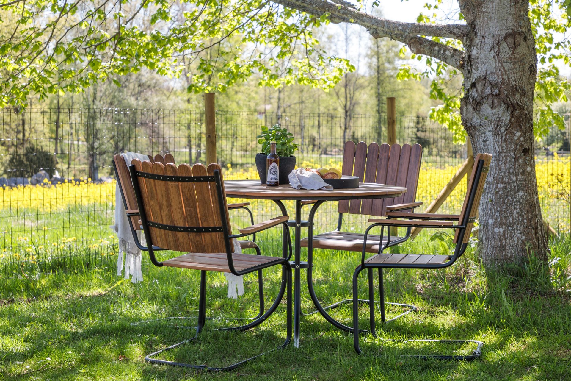 Ruokailuryhmä Holmsund Ruskea - Venture Home - Puutarhakalusteet - Ulkoryhmä - Ruokailuryhmät ulos