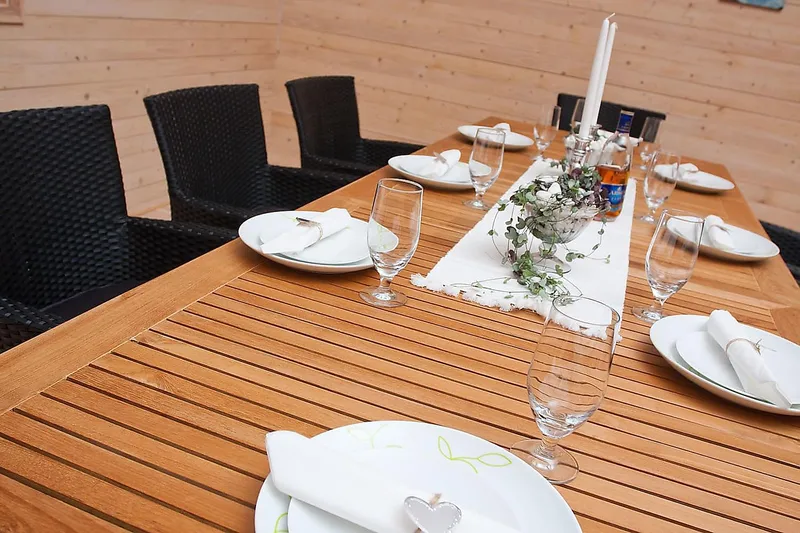 Ruokailuryhmä Las Vegas 220-280 cm + 6 Thor Nojatuolia - Musta/Tiikki/Musta - Puutarhakalusteet - Ulkoryhmä - Ruokailuryhmät ulos