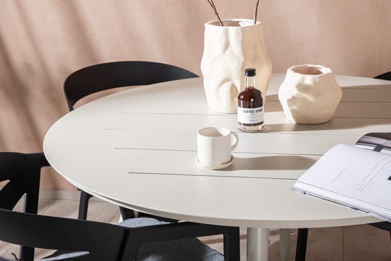 Ruokailuryhmä Lina Pyöreä 120 cm 4 Slit ruokatuolia - Musta - Puutarhakalusteet - Ulkoryhmä - Ruokailuryhmät ulos