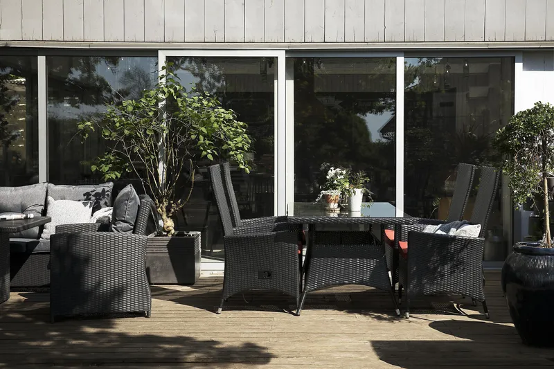 Ruokailuryhmä Thor 140 + 4 Jenny Säädettävä Nojatuoli - Musta/Musta - Puutarhakalusteet - Ulkoryhmä - Ruokailuryhmät ulos