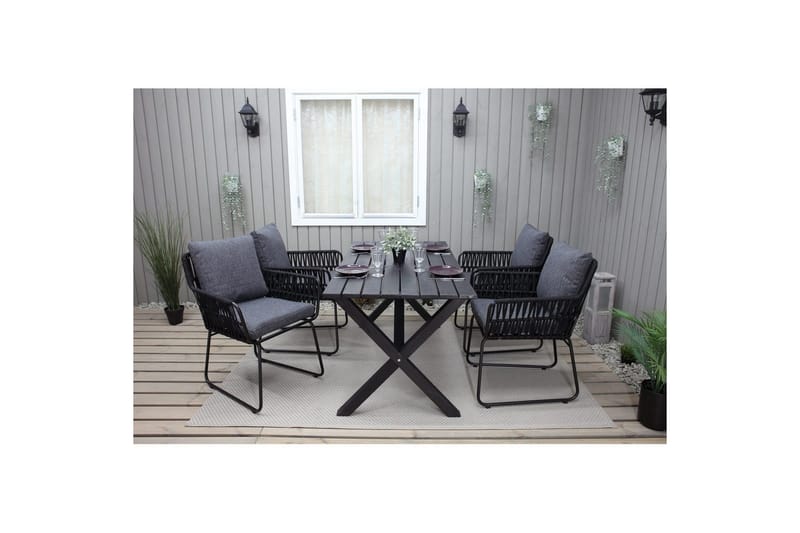 Ulkomöbeliryhmä 150 cm pöytä & 4 Levanto harmaat tuolit Musta - Musta - Puutarhakalusteet - Ulkoryhmä - Ruokailuryhmät ulos