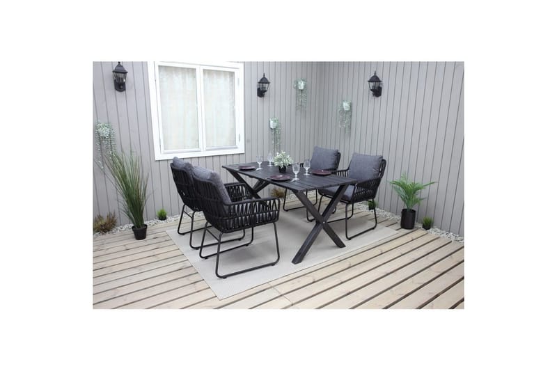 Ulkomöbeliryhmä 150 cm pöytä & 4 Levanto harmaat tuolit Musta - Musta - Puutarhakalusteet - Ulkoryhmä - Ruokailuryhmät ulos