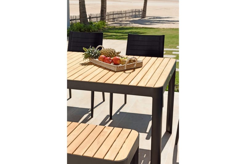 Ulkomöbeliryhmä Lifestyle Garden Portals 161 cm 4 kevyttä carver-tuolia + penkki - 4 kevyttä carver-tuolia + penkki - Puutarhakalusteet - Ulkoryhmä - Ruokailuryhmät ulos