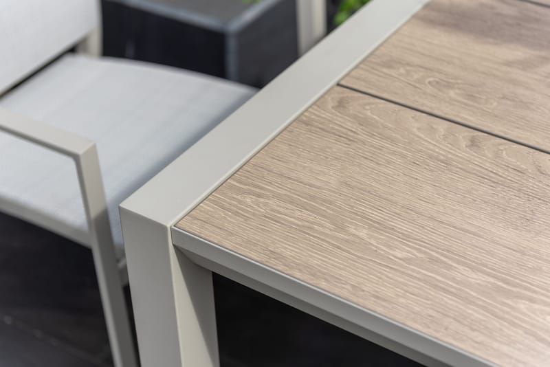 Urbanite Ulkoruokailuryhmä 160 cm 6 käsinojatuolia - Harmaa - Puutarhakalusteet - Ulkoryhmä - Ruokailuryhmät ulos