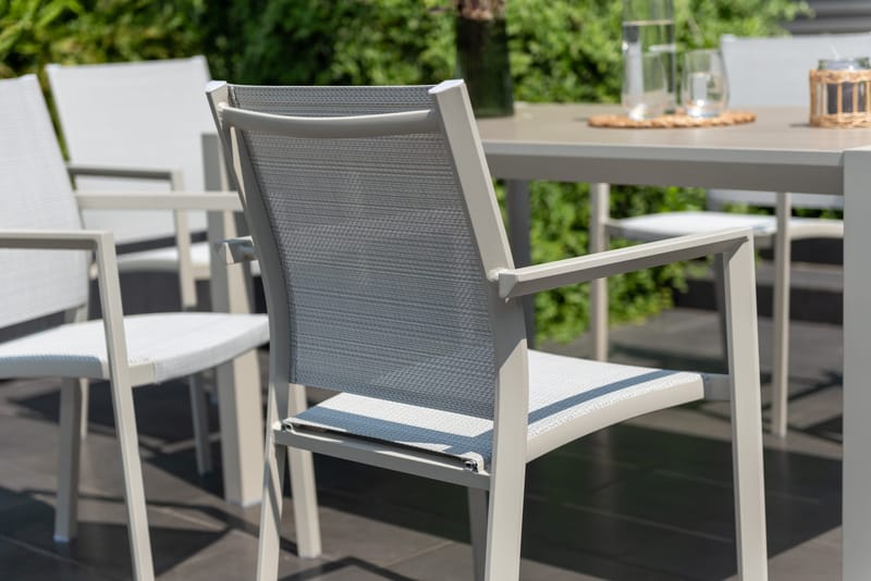 Urbanite Ulkoruokailuryhmä 160 cm 6 käsinojatuolia - Harmaa - Puutarhakalusteet - Ulkoryhmä - Ruokailuryhmät ulos
