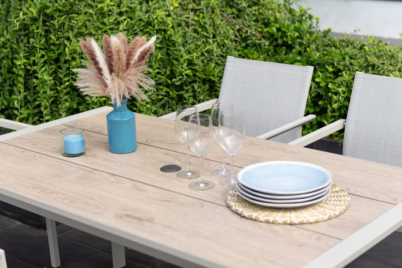 Urbanite Ulkoruokailuryhmä 160 cm 6 käsinojatuolia - Harmaa - Puutarhakalusteet - Ulkoryhmä - Ruokailuryhmät ulos