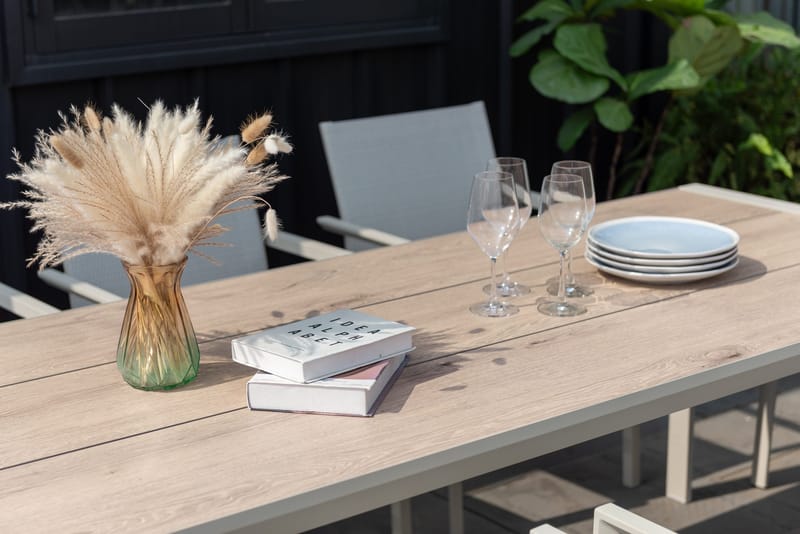 Urbanite Ulkoruokailuryhmä 205 cm 6 käsinojatuolia - Harmaa - Puutarhakalusteet - Ulkoryhmä - Ruokailuryhmät ulos