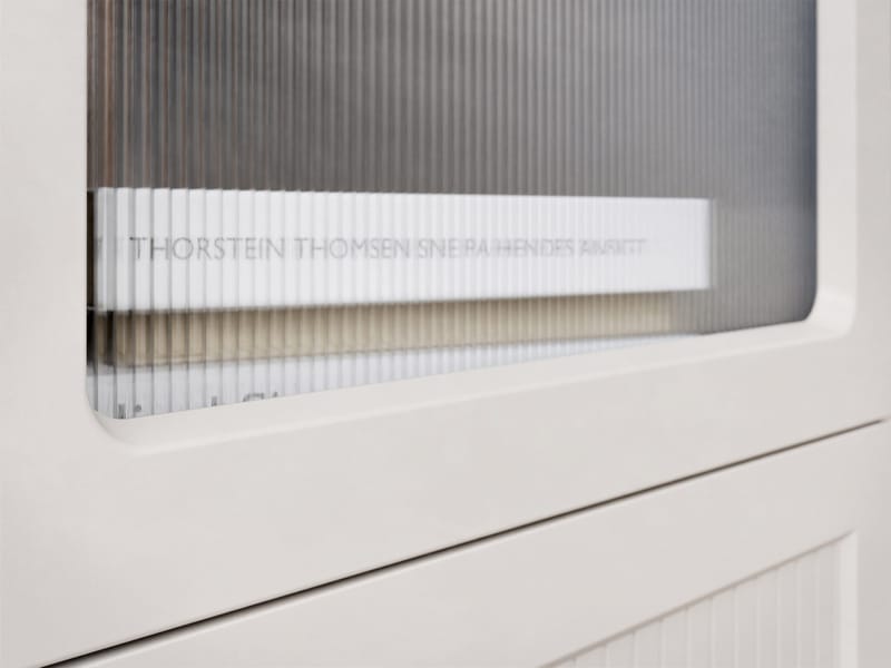 Fayric Vitriinikaappi 46x201 cm - Beige - Säilytys - Kaappi - Vitriini