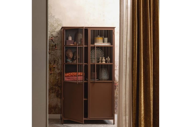 Kaappi Exhibit - Ruskea - Säilytys - Kaappi - Säilytyskaappi