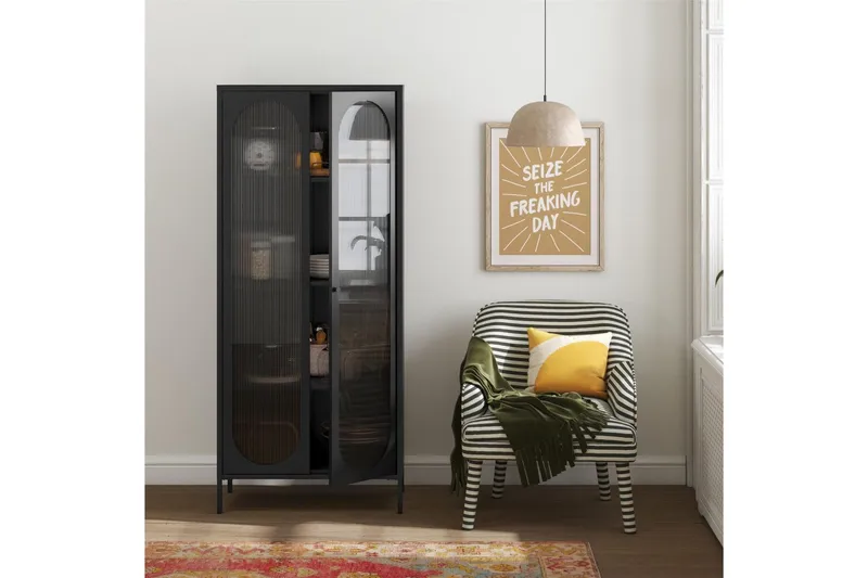 Korkea kaappi Luna Musta - Musta - Säilytys - Kaappi - Vitriini