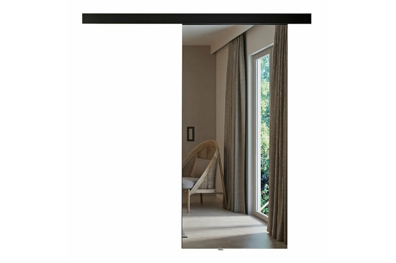 Liukuovi Clonmore, Musta