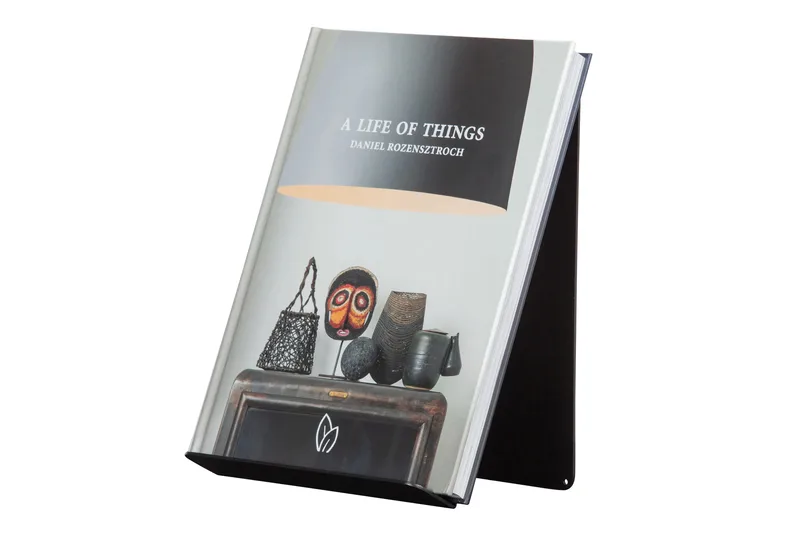 Kirjateline Skaftung, Musta