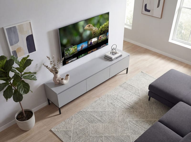 Dorvik TV-taso 150 cm, 3 laatikolla - vaaleanharmaa ja musta - Säilytys - Säilytyskalusteet - Senkki