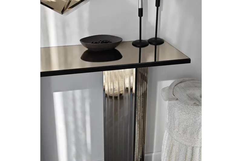 Ezlyn Lipasto 105 cm - Pronssi - Huonekalut - Pöytä & ruokailuryhmä - Apupöytä & sivupöytä - Eteispöytä