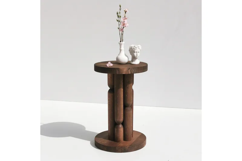 Tarjoilukaappi Stoa 27 cm - Ruskea - Huonekalut - Pöytä & ruokailuryhmä - Apupöytä & sivupöytä - Jalustapöytä & pylväspöytä