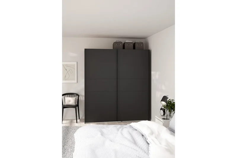 Takeru Vaatekaappi 179x200 cm - Musta - Säilytys - Vaatesäilytys - Vaatekaappi