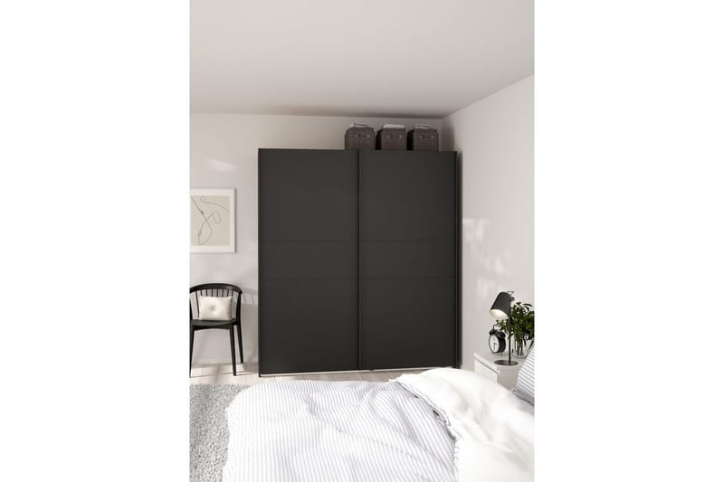 Takeru Vaatekaappi 179x200 cm - Musta - Säilytys - Vaatesäilytys - Vaatekaappi