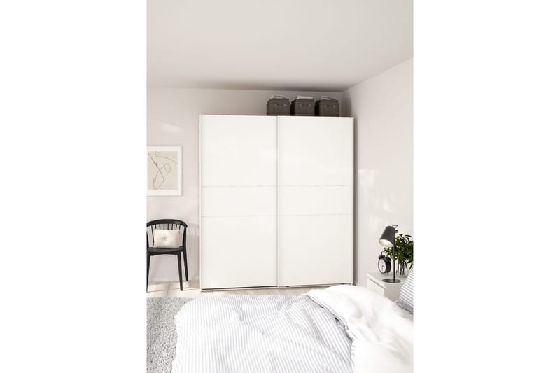 Takeru Vaatekaappi 179x200 cm - Valkoinen - Säilytys - Vaatesäilytys - Vaatekaappi