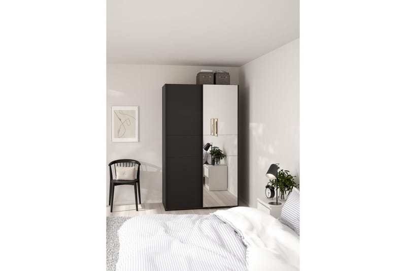 Takeru Vaatekaappi Peilillä 119x200 cm - Musta - Säilytys - Vaatesäilytys - Vaatekaappi