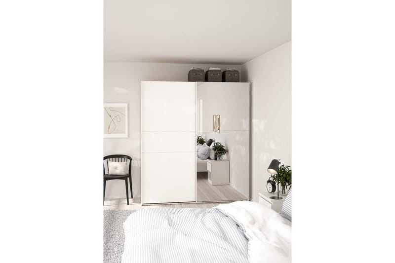 Takeru Vaatekaappi Peilillä 179x200 cm - Valkoinen - Säilytys - Vaatesäilytys - Vaatekaappi
