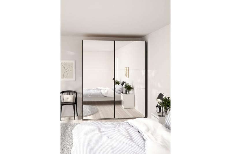 Takeru Vaatekaappi Peilillä 179x220 cm - Musta - Säilytys - Vaatesäilytys - Vaatekaappi