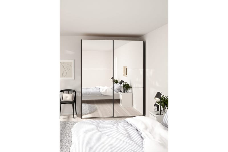 Takeru Vaatekaappi Peilillä 179x220 cm - Musta - Säilytys - Vaatesäilytys - Vaatekaappi