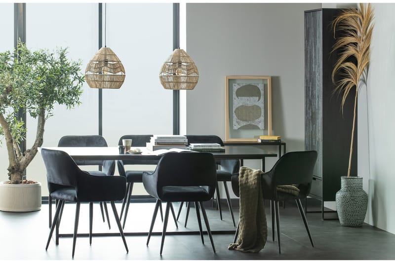 Vaatekaappi Iria - Musta - Säilytys - Vaatesäilytys - Vaatekaappi