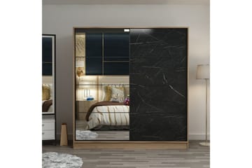 Vaatekaappi peilillä Cambrian