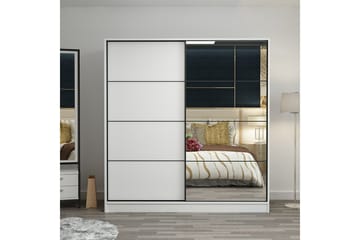 Vaatekaappi peilillä Cambrian