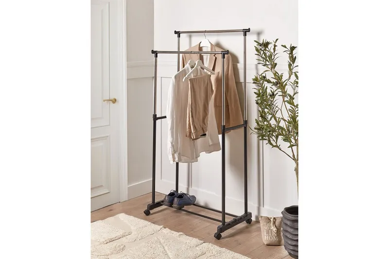 Klädhängare Beliani Gilmer Black||Silver - Säilytys - Vaatesäilytys - Vaatenaulakko