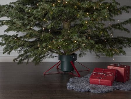 Granig-joulukuusenjalka 57 cm - vihreä/punainen - Sisustustuotteet - Joulukoristeet & juhlakoristeet - Joulukoristeet - Joulukuusen jalka