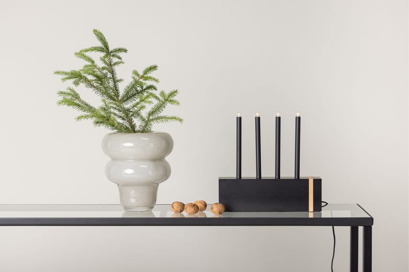 Pöytäkynttilänjalat ja kandelaberit Venture Home Fjällberget-kynttilänjalka Black - Sisustustuotteet - Kynttilä & tuoksut - Kynttilänjalat & lyhdyt