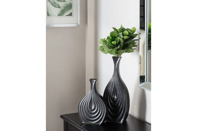 Dekorationsvas Beliani Thapsus Svart, 16x4x39 cm Black - Sisustustuotteet - Maljakko