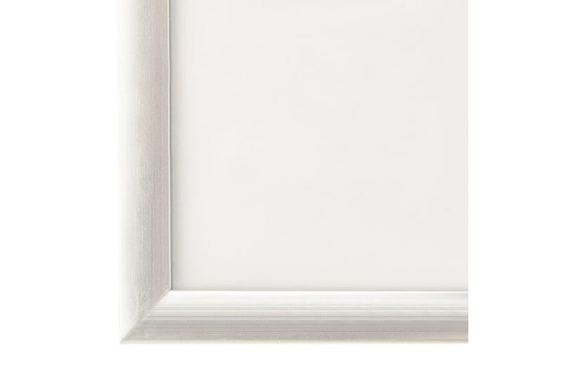 Valokuvakehyskollaasi 3 kpl 70x90cm MDF - Hopea - Sisustustuotteet - Seinäkoristeet - Kehykset - Kollaasikehys