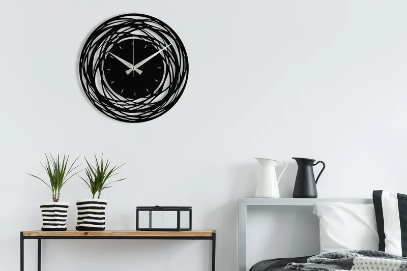 Seinäkello Kwadik Abstrakti - Musta - Sisustustuotteet - Seinäkoristeet - Kellot