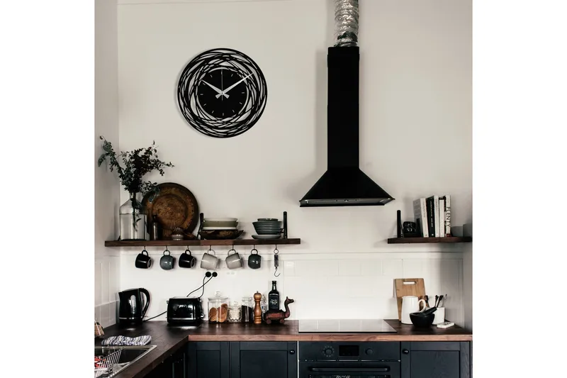 Seinäkello Kwadik Abstrakti - Musta - Sisustustuotteet - Seinäkoristeet - Kellot